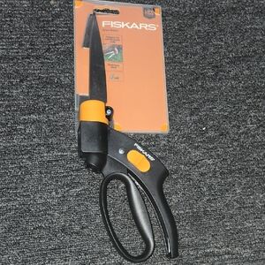 Fiskars Black and Orange Grass Shears
